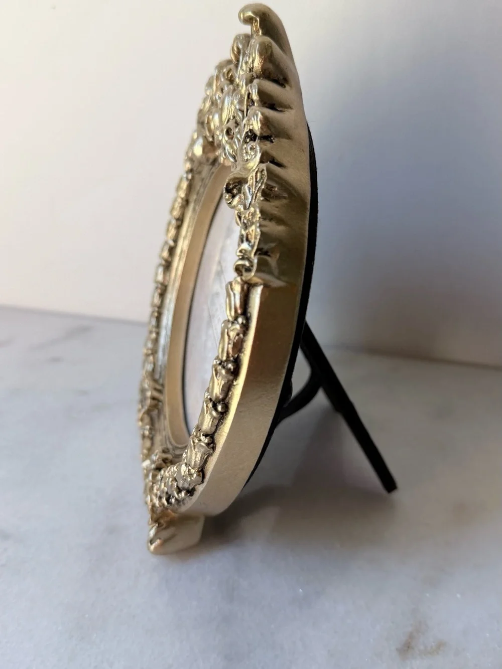 Ornate Gold Round Photo Frame - Gold